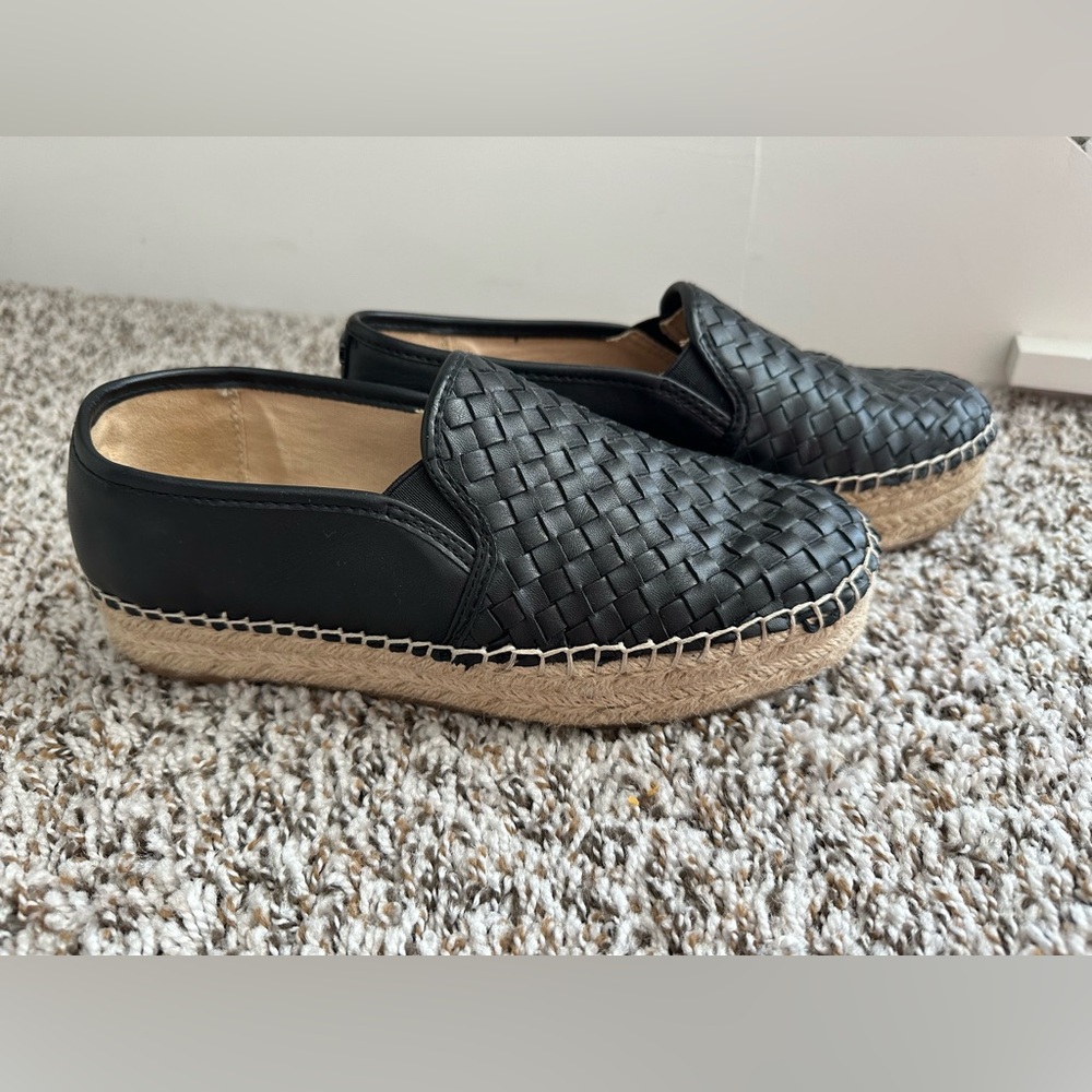 SAM EDELMAN Black platform flats